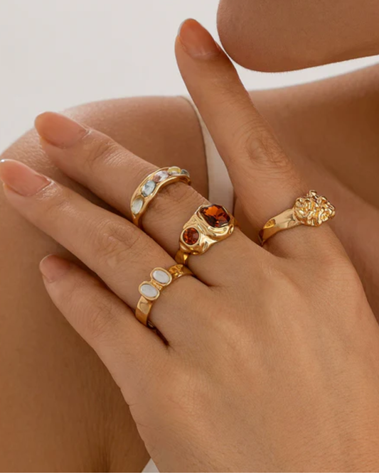 Conjunto Maria de Bragança banhado a ouro 24k em aço inoxidável