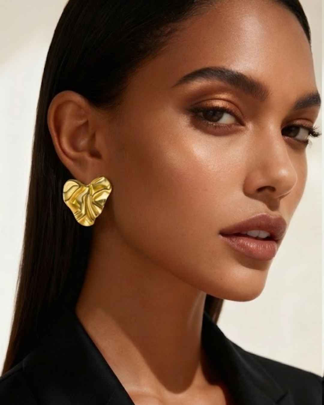 Brinco Amora — banhado a ouro 18k em aço inoxidável