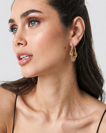 Brinco Lúmina — banhado a ouro 18k em aço inoxidável